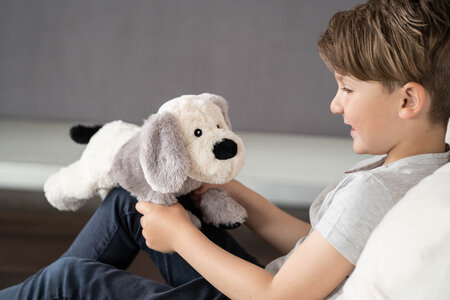 Habibi warmteknuffel hond / puppy 38 cm - grijs/wit