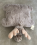 Knuffelkussen met handwarmer eland 44x40 cm - bruin